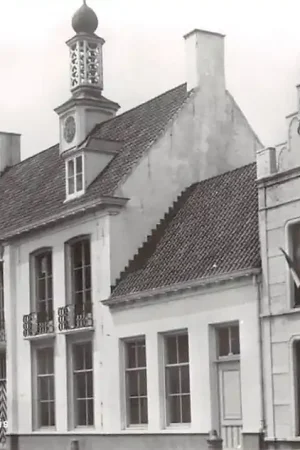 IJzendijke Gemeentehuis Sluis (ZL) Zeeuws-Vlaanderen HC14048 Niska cena