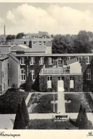 Groningen Academisch Ziekenhuis Binnentuin Heelkundige afd. 1942 HC13445 Autentyczny