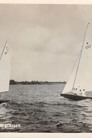 Wysoka jakość Loosdrecht Zeilen op de Loosdrechtsche Plassen 1939 HC13180