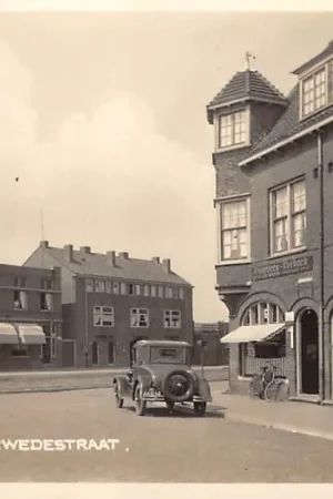 Dordrecht Merwedestraat Fotokaart Auto HC13022 Niska cena