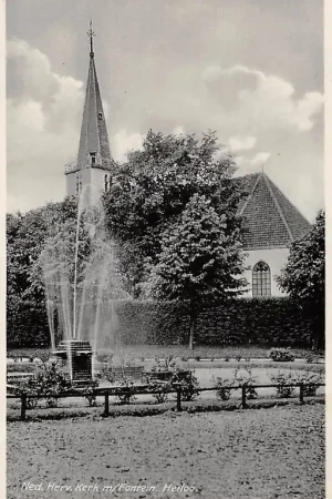 Oferta limitowana Heiloo Ned. Hervormde Kerk met Fontein HC12724