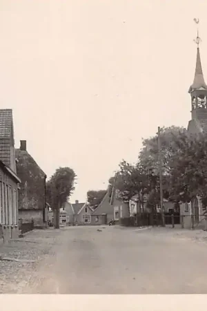 Diever Kruisstraat Gereformeerde Kerk ESSO Benzinepomp 1949 Westerveld Drenthe HC12588 Darmowa dostawa