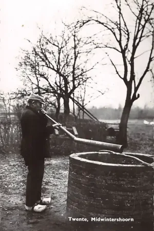 Ostatnia szansa Twente Midwintershoorn Boer in klederdracht 1961 Vintage HC12883