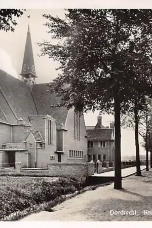 Dordrecht Krinspijnscheweg met Gereformeerde Juliana Kerk HC12866 Tani