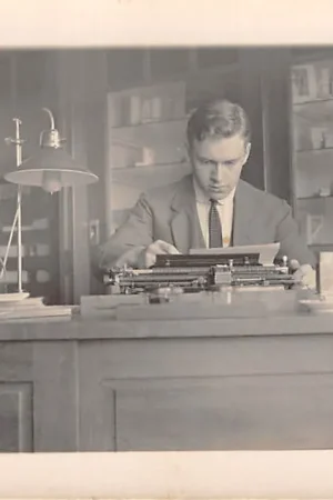 Fotokaart Onbekend Man achter typemachine HC11147 Kup teraz