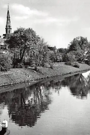 Groningen Verbindingskanaal met kerk HC10643 Kup teraz