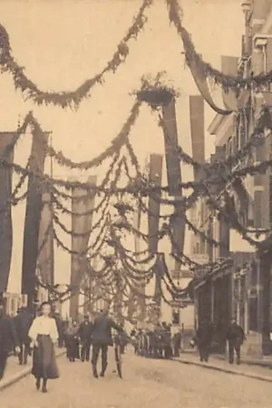 Oferta Groningen Heerestraat in feesttooi 59ste Lustrum der Groningsche Hooge school 1909 HC10454