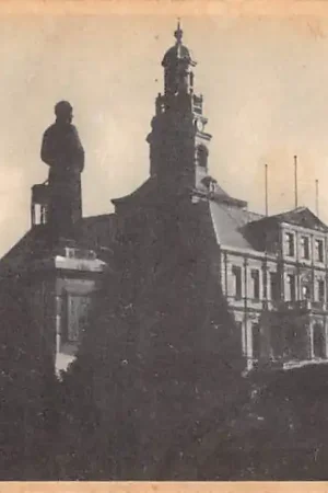 Maastricht Monument Minckeler met Stadhuis HC9806 Wyprzedaż