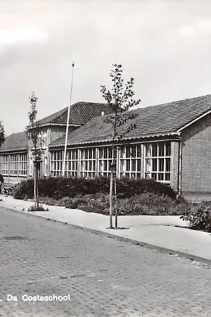 Alphen aan den Rijn Da Costa school 1973 HC9627 Autentyczny