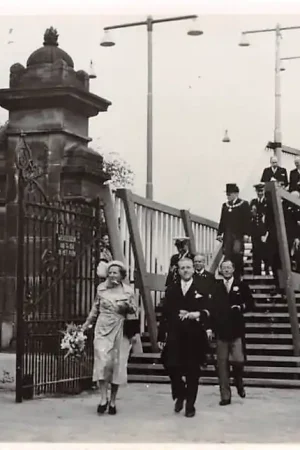 Rotterdam Tentoonstelling Rotterdam Ahoy 1950 H.M. Koningin Juliana bij de luchtbrug Koningshuis HC9495 Oferta