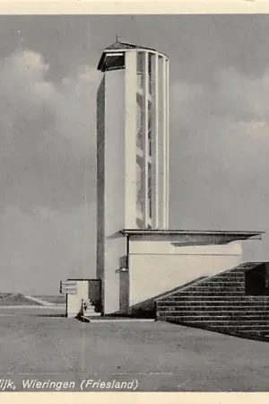 Premium Wieringen 1932 Het monument op de Afsluitdijk Friesland Flevoland IJsselmeer HC9367