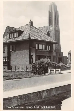 Waddinxveen Gereformeerde Kerk met Pastorie HC9105 Popularny