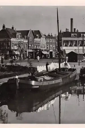 Groningen Spilsluizen met binnenvaart schepen Scheepvaart 1948 HC8804 Promocja