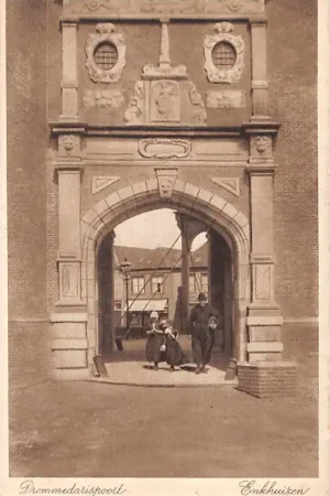 Popularny Enkhuizen Drommedarispoort Visser en kinderen in klederdracht Vintage HC8362