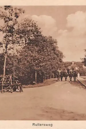 Tani Haren (GR) Ruitersweg met ruiters te paard HC7494