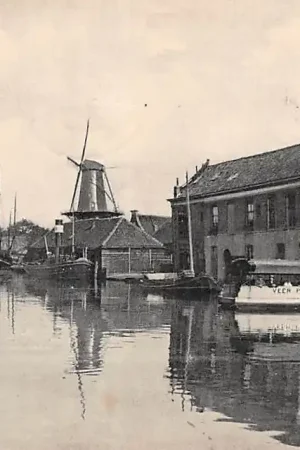 Premium Gouda Turfsingel en Vest Veer pont Gompers 18550 Binnenvaart schepen Scheepvaart Militair verzonden 1918 HC7100