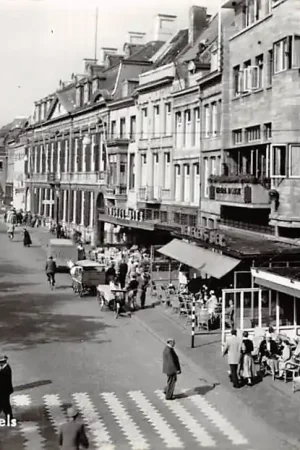 Darmowa dostawa Maastricht Vrijthof Hotels Auto Bus VW HC6643