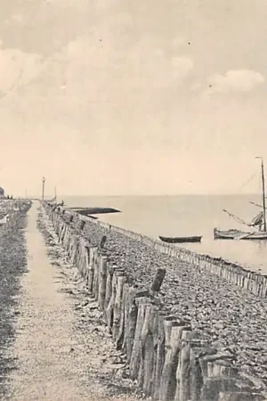 Tani Bruinisse Langendam met vissers schepen 1911 Schouwen-Duiveland Scheepvaart HC6524