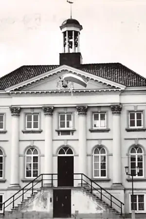 Autentyczny Zundert Gemeentehuis HC6477