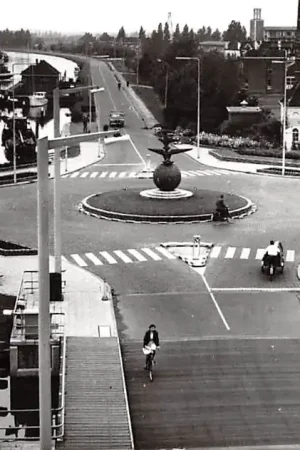 Gouda Bolwerk met sluis Nieuwe Gouwe en Stoomblekerij De Drie Nootebomen en monument HC6414 Bezpieczna płatność