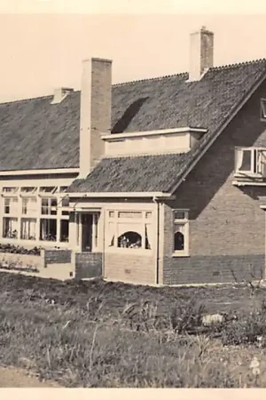 Tylko dziś West-Graftdijk Fotokaart School 1945 Gemeente Alkmaar Schermer HC6312