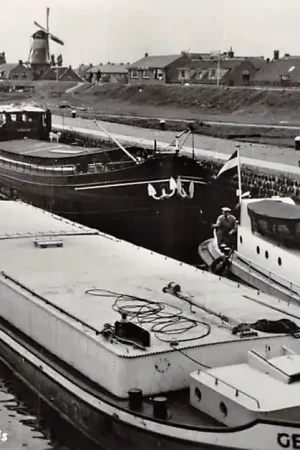 Wemeldinge Kleine Sluis Molens Binnenvaart schepen Scheepvaart Gerritje HC6289 Ekspresowa dostawa