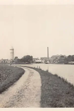 Darmowa dostawa Meerkerk Kanaalzicht met Watertoren 1950 HC5820