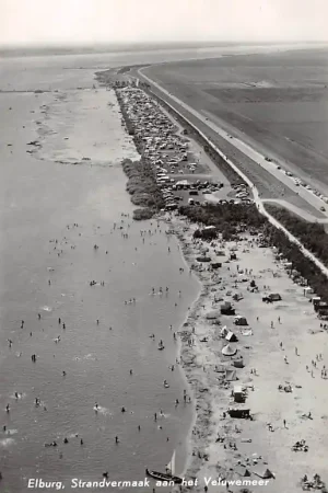 Bezpieczna płatność Elburg Strand vermaak aan het Veluwe meer 1967 Luchtfoto KLM 36384 HC5874