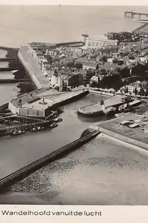 Ekspresowa dostawa Vlissingen Boulevards en Wandelhoofd vanuit de lucht Luchtfoto KLM HC5599