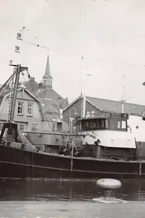 Urk Haven gezicht met kotter UK 68 Vissers schip HC5482 Ostatnia szansa