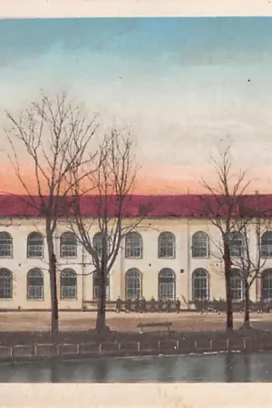 Gouda Kazerne met soldaten langs Bleekerssingel 1919 Militair HC5282 Popularny