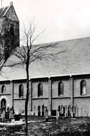 Drogeham Ned. Hervormde Kerk met begraafplaats Boven Drachten HC4655 Ekspresowa dostawa