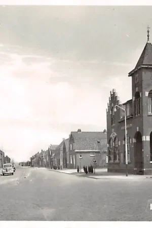Hoofdplaat Dorpsstraat met Gemeentehuis Sluis (ZL) Breskens HC4309 Ostatnia szansa