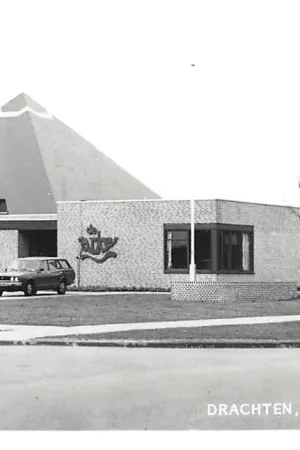 Tani Drachten Gereformeerde Kerk De Arke Auto HC4208