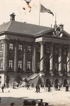 Groningen Originele fotokaart Stadhuis met Markt tijdens feest HC3912 Premium