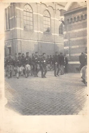 Leeuwarden Fotokaart Soldaten Militair HC4103 Popularny