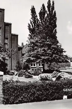 Darmowa dostawa Genderen (NB) Gereformeerde Kerk HC3540