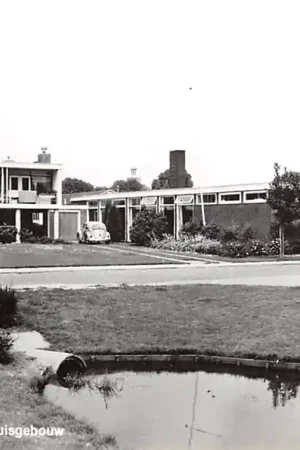 Werkendam Groene Kruisgebouw Auto VW HC3155 Rabat