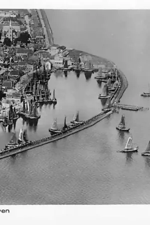 Oferta Volendam 1927 Visschers haven Schepen KLM Luchtfoto 27-177 HC2342