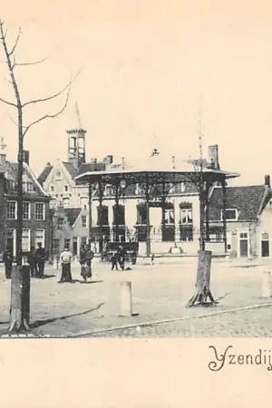 IJzendijke Markt met muziektent en volk 1900 Zeeuws-Vlaanderen HC1964 Kup teraz