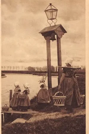 Kup teraz Zeeland Walcheren Klederdracht Middelburg Vintage 1939 HC1798