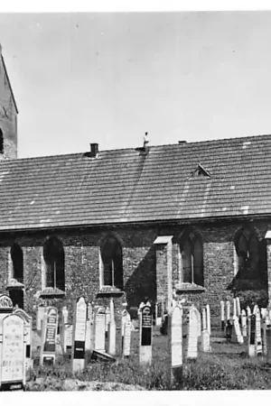 Kollumerzwaag 1957 Kerk met begraafplaats HC1757 Kup teraz