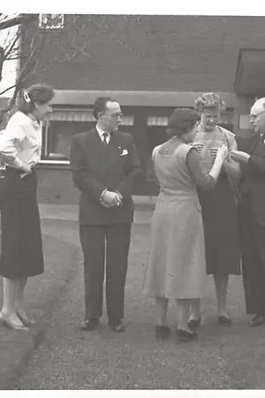 Beek (GD) 1957 Fotokaart Personeel Notaris kantoor HC1455 Wysoka jakość