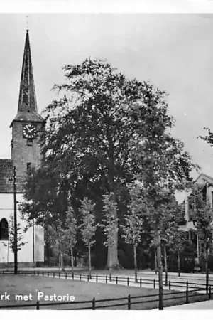 Otterlo Ned. Hervormde Kerk met Pastorie 1952 HC1290 Darmowa dostawa