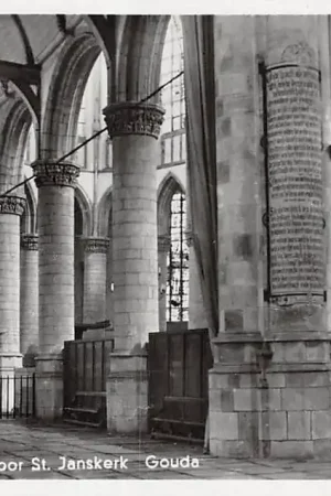 Gouda St. Jan Zuider zijbeuk met koor HC15787 Nowość