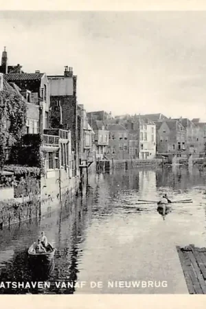 Tani Dordrecht Voorstraatshaven vanaf de Nieuwe Brug HC14839