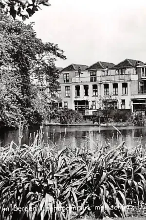 Darmowa dostawa Gouda Van bergen IJzendoornpark met achterzijde woningen van de Crabethstraat 1959 HC14726