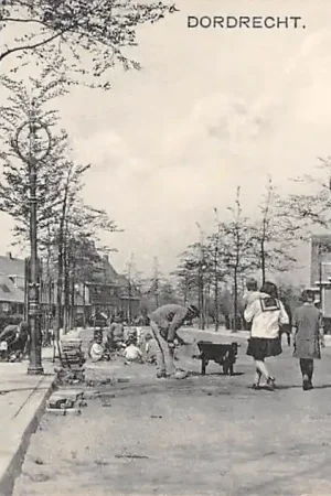 Dordrecht Jozef Israëlsstraat met stratenmakers 1927 HC12989 Zwrot pieniędzy