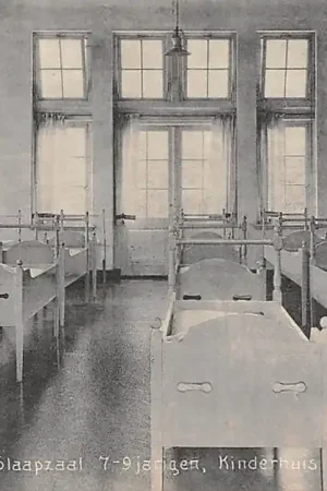 Alphen aan den Rijn Martha Stichting Slaapzaal 7-9 jarigen Kinderhuis HC7931 Tylko dziś