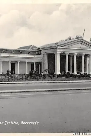 Kup teraz Nederlands-Indië Soerabaja Pasar Besar met Raad van Jusitie Surabaya Azië Indonesië IndonesiaHC3996